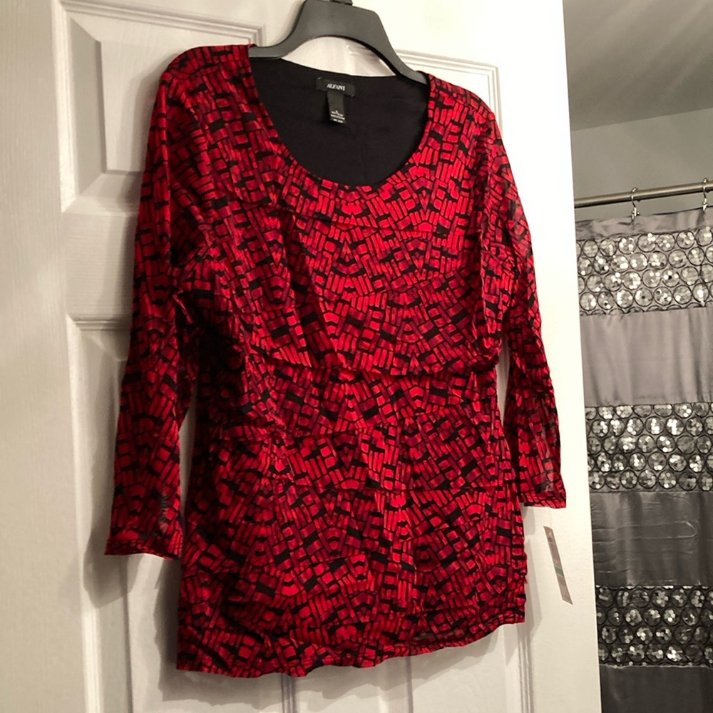 Alfani 3/4 sleeve blouse size Large.